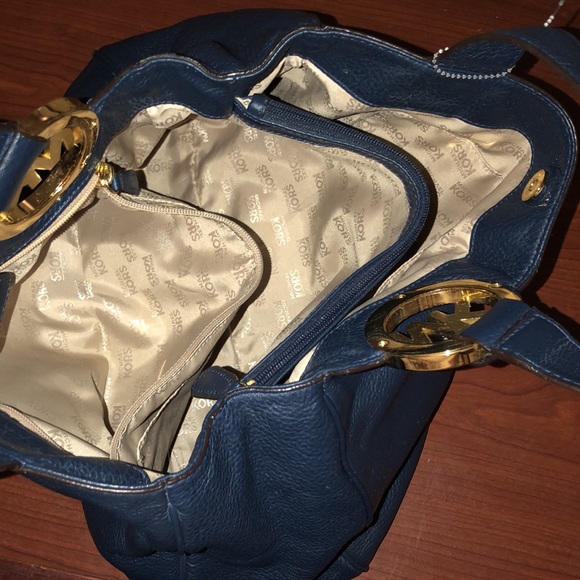 Michael Kors Fulton Navy Blue Leather Shoulder Bag - Picture 5 of 9